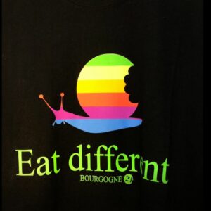 T-Shirt "Eat Different" (size S)